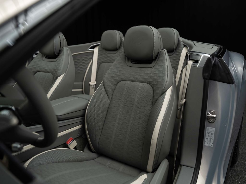 Bentley Continental GTC 2025