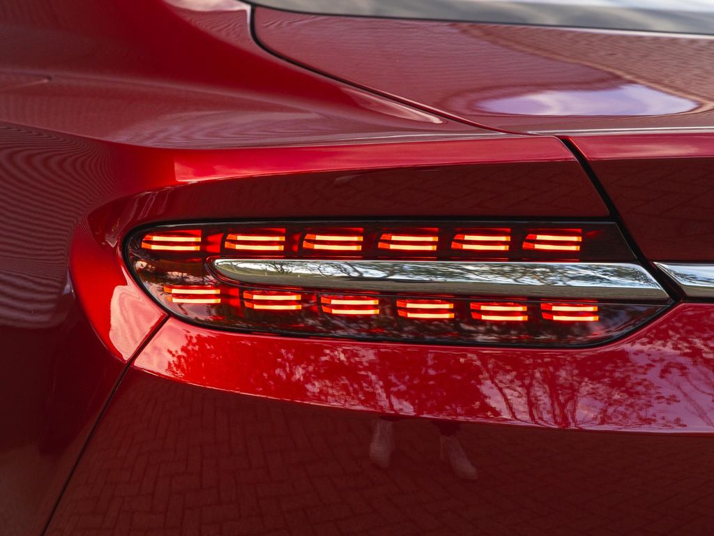 Aston Martin Lagonda 2015