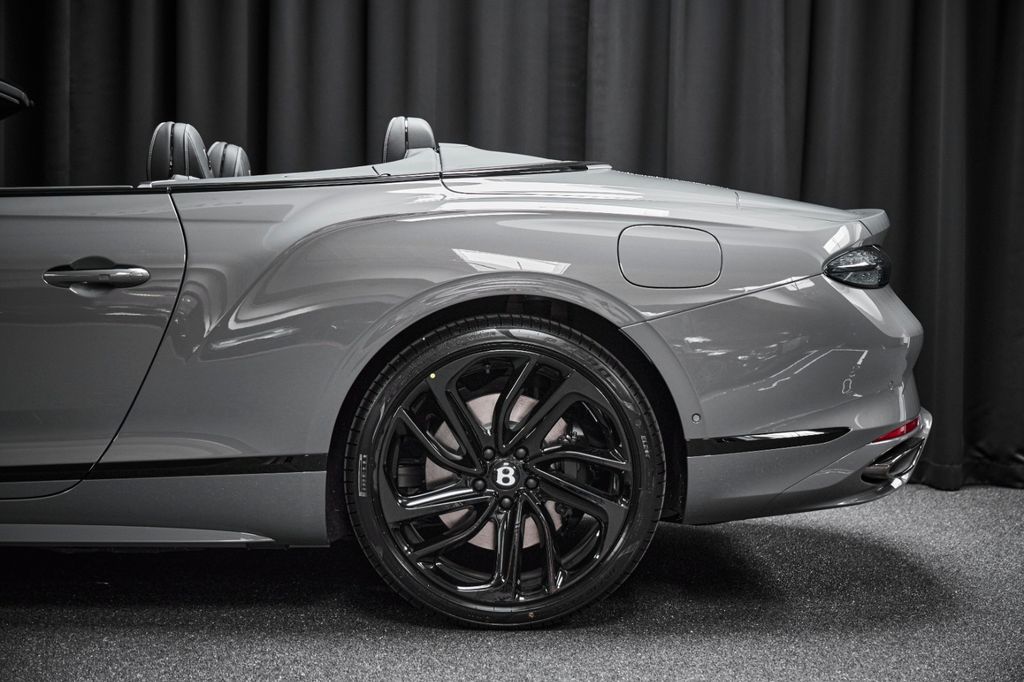 Bentley Continental GTC 2025