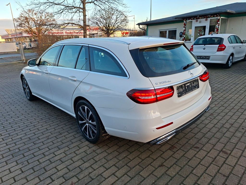 Mercedes-Benz E 300 2022