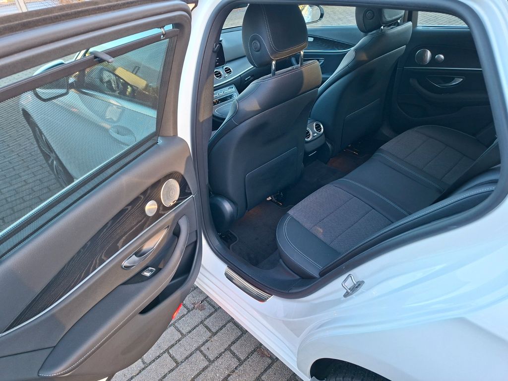 Mercedes-Benz E 300 2022