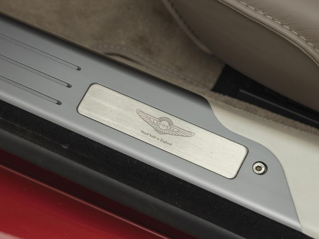 Aston Martin Lagonda 2015