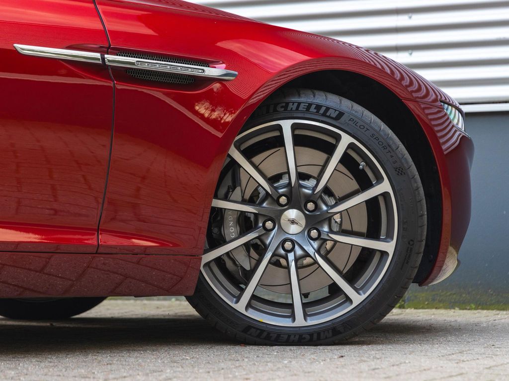 Aston Martin Lagonda 2015