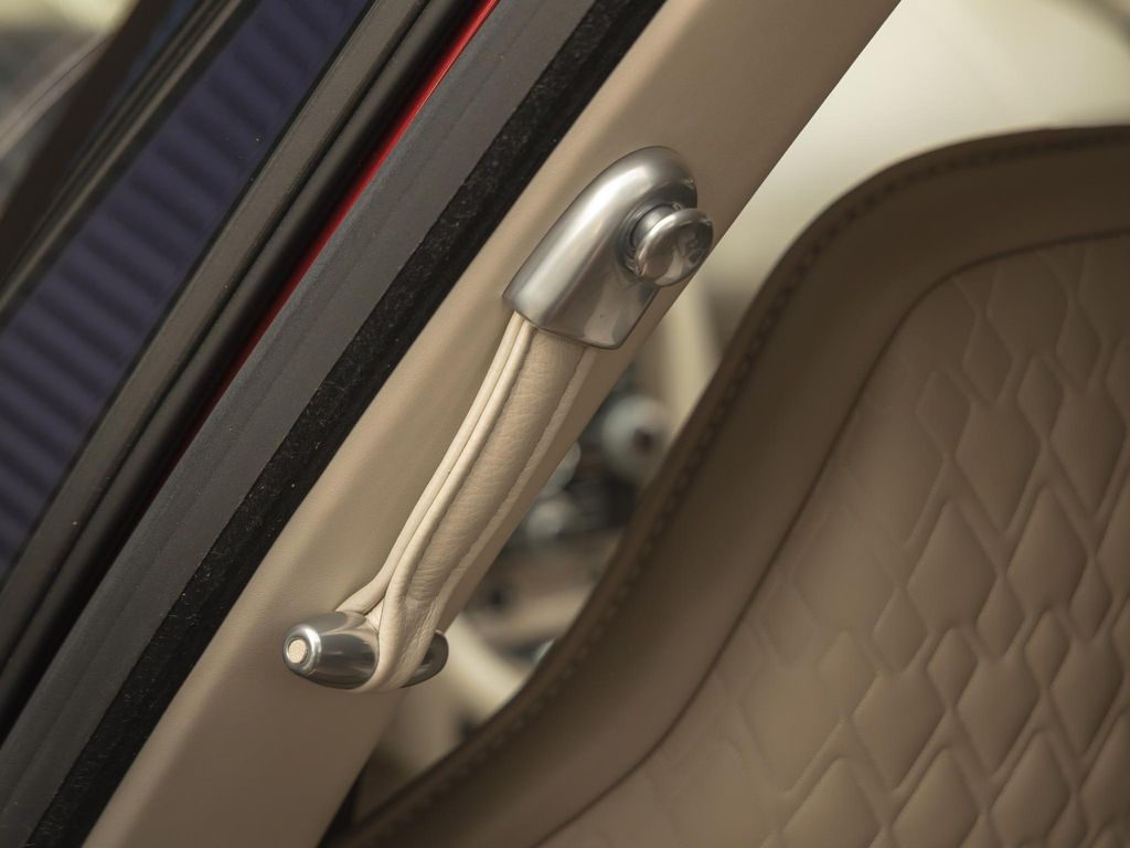 Aston Martin Lagonda 2015