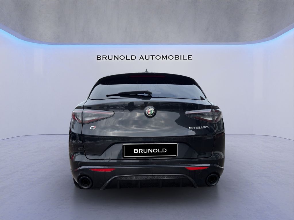 Alfa Romeo Stelvio 2023