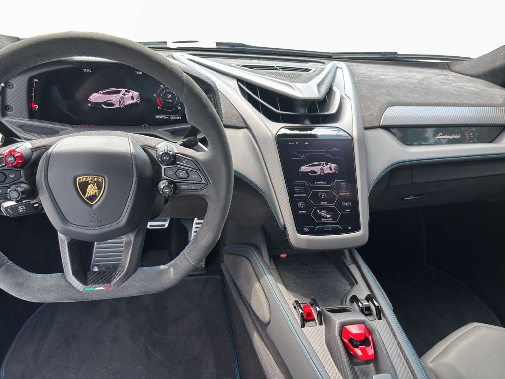 Lamborghini Revuelto 2024