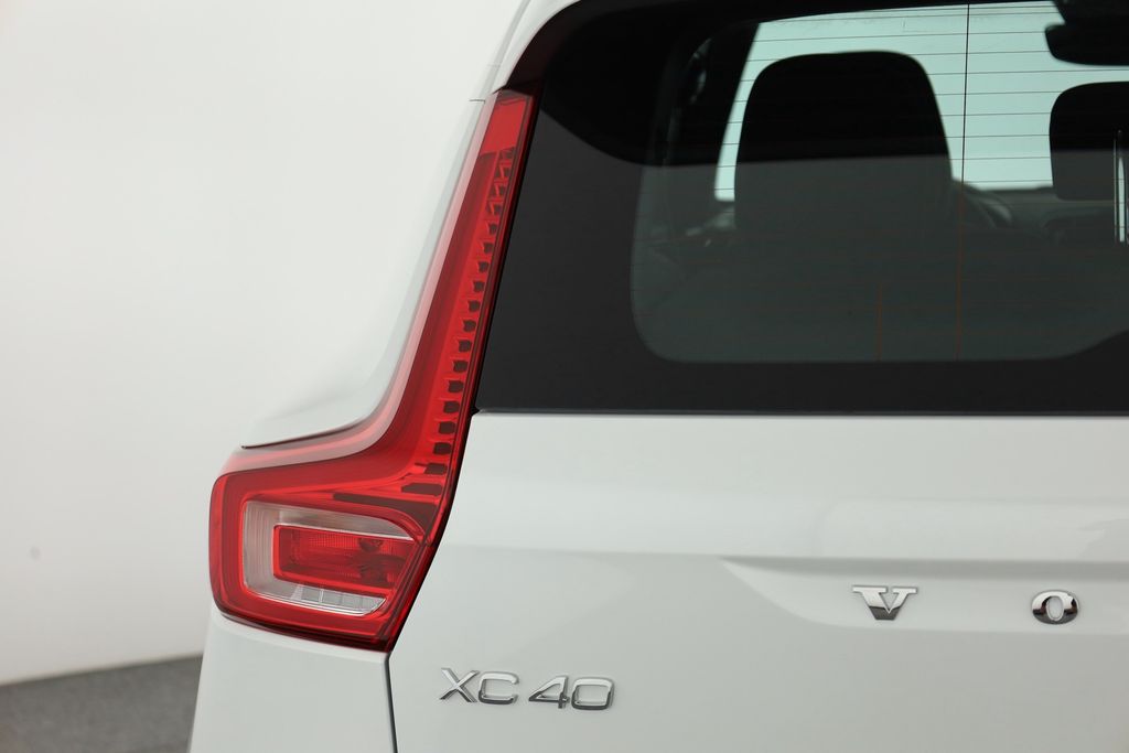 Volvo XC40 2025