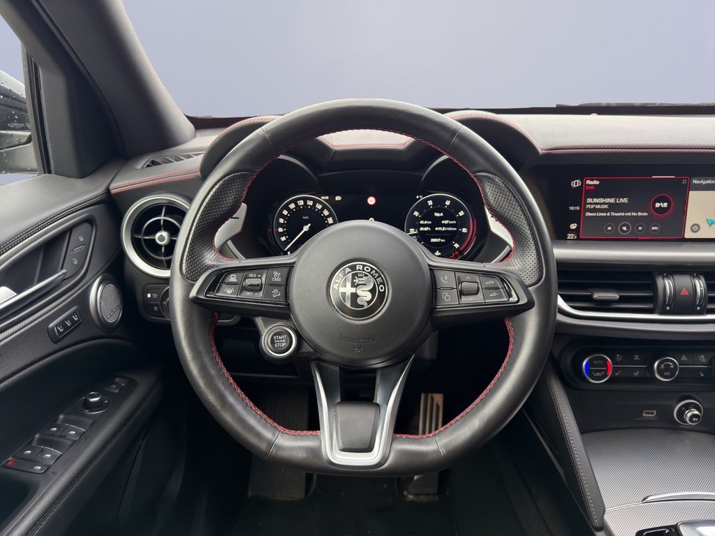 Alfa Romeo Stelvio 2023