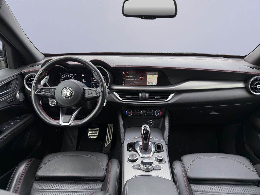 Alfa Romeo Stelvio 2023