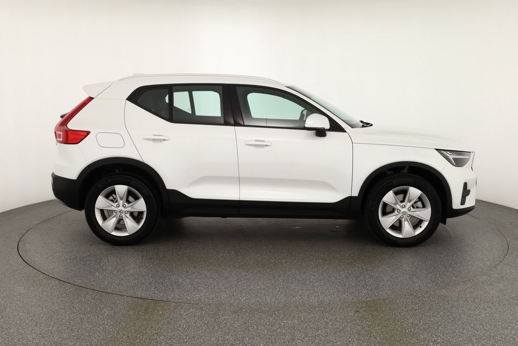 Volvo XC40 2025
