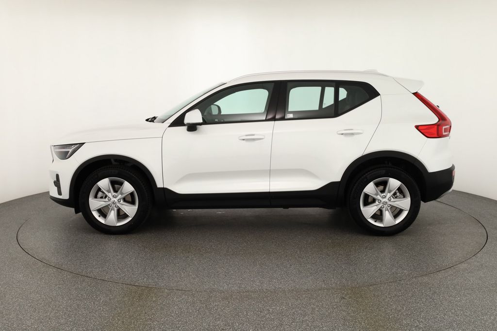 Volvo XC40 2025