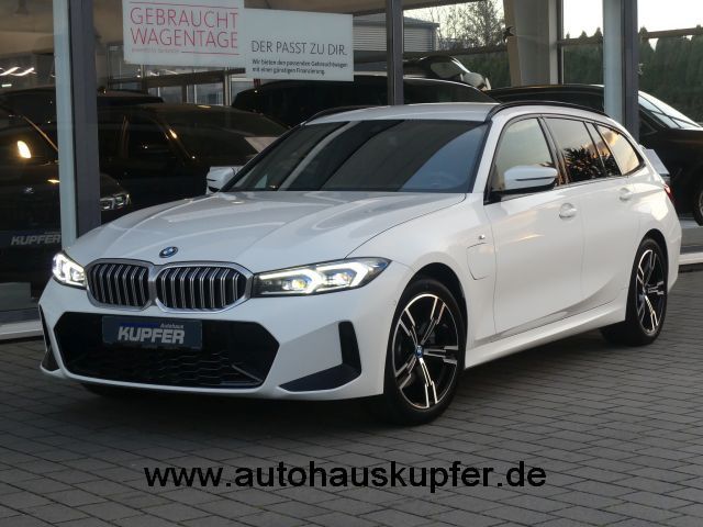 BMW 330 2023