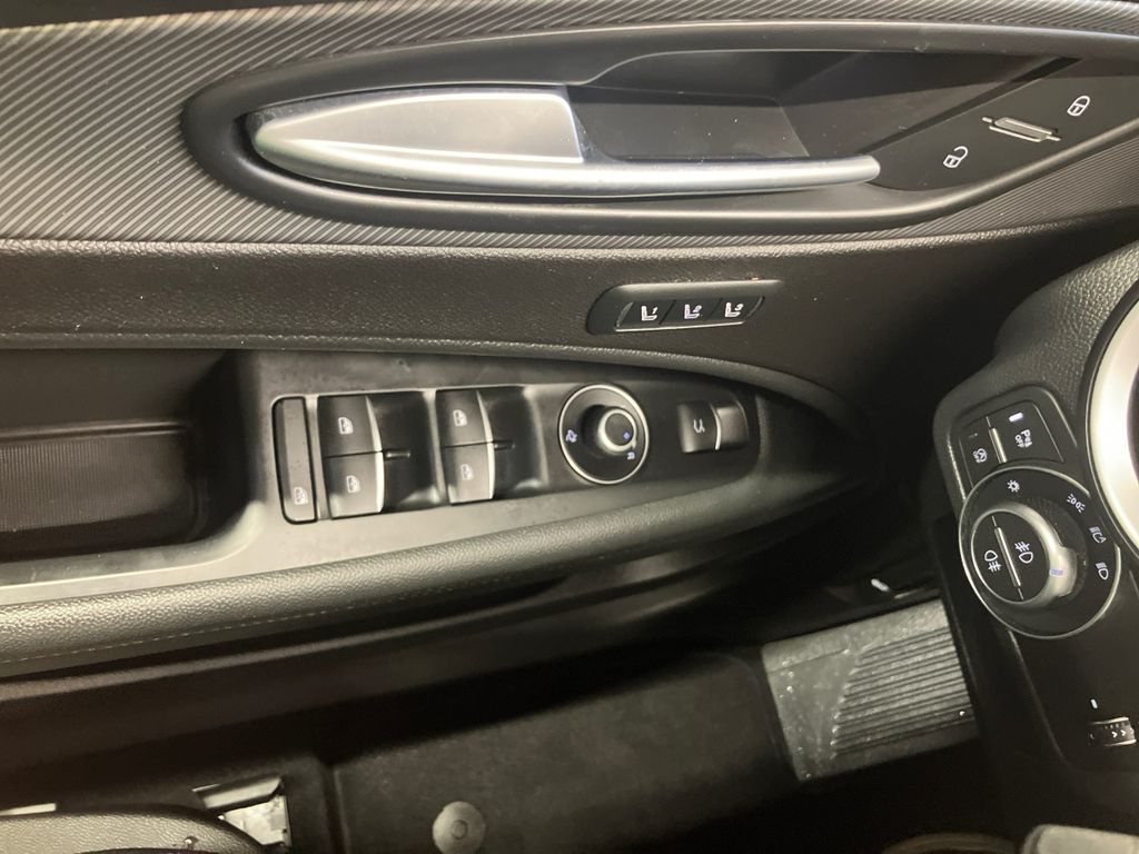 Alfa Romeo Stelvio 2022