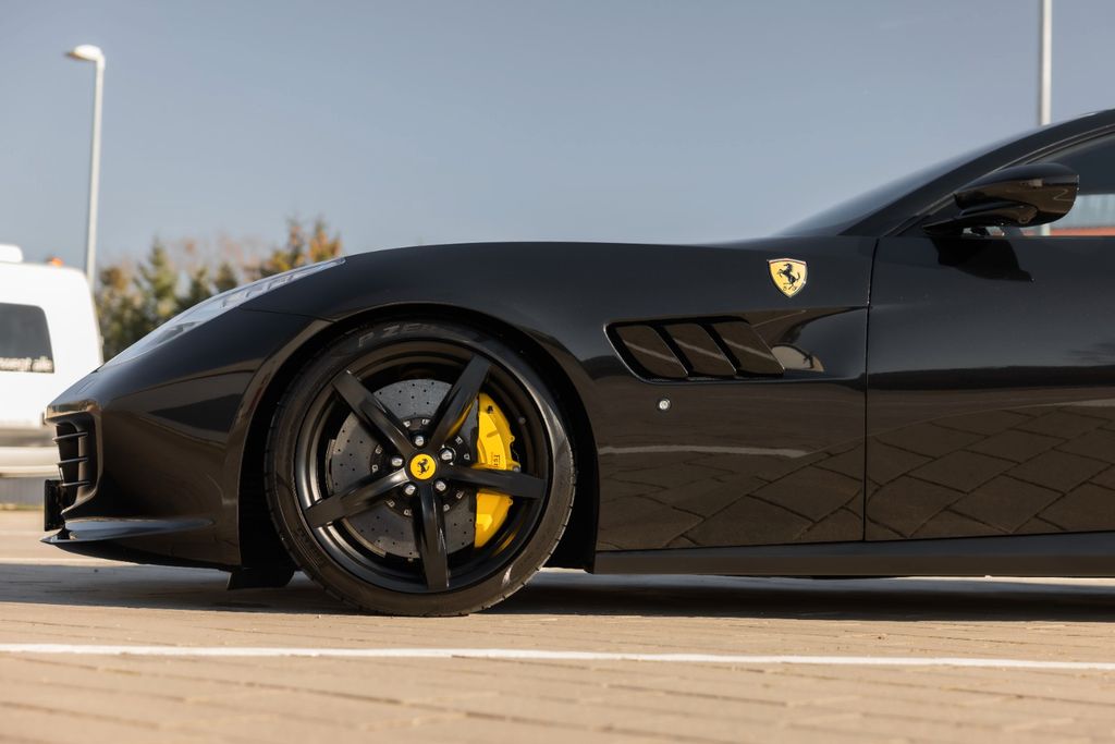 Ferrari GTC4Lusso 2019