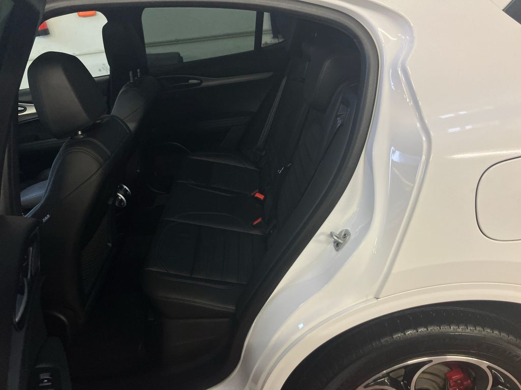 Alfa Romeo Stelvio 2022