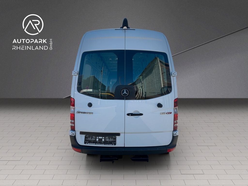Mercedes-Benz Sprinter 2011