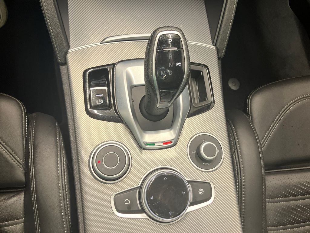Alfa Romeo Stelvio 2022