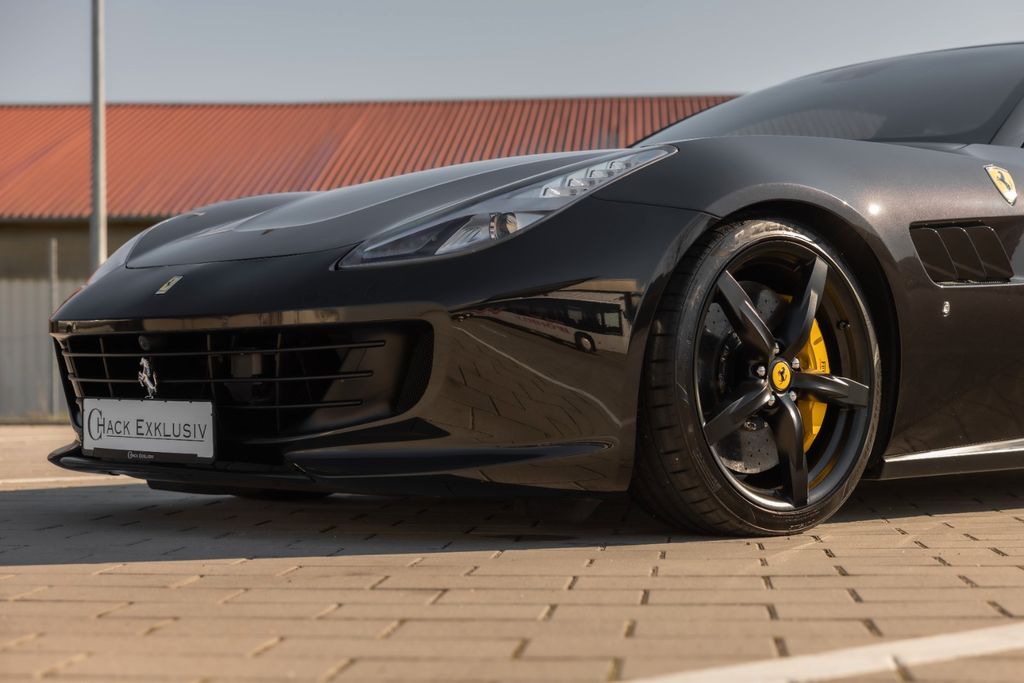 Ferrari GTC4Lusso 2019