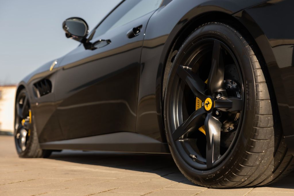 Ferrari GTC4Lusso 2019