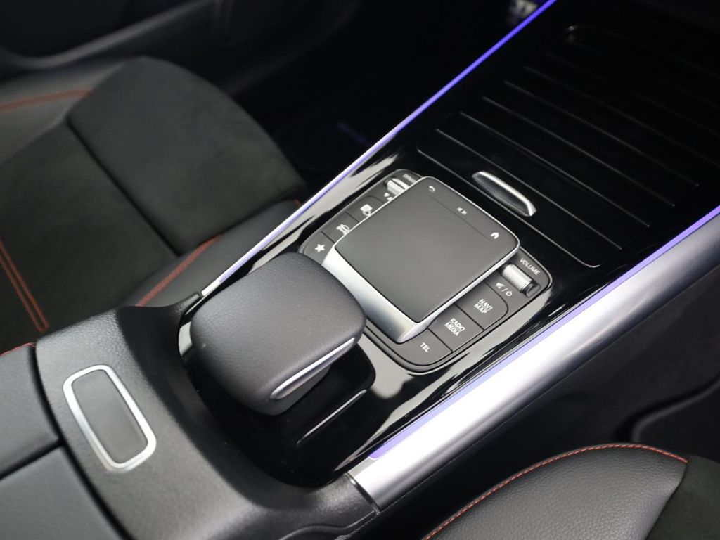 Mercedes-Benz EQA 2022