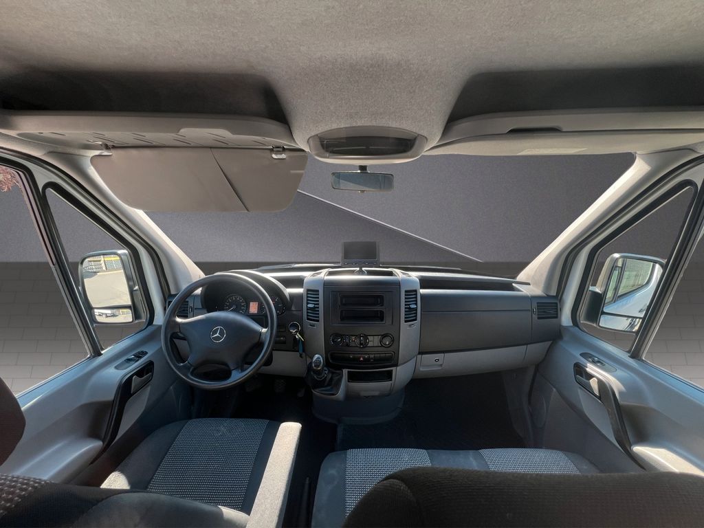 Mercedes-Benz Sprinter 2011