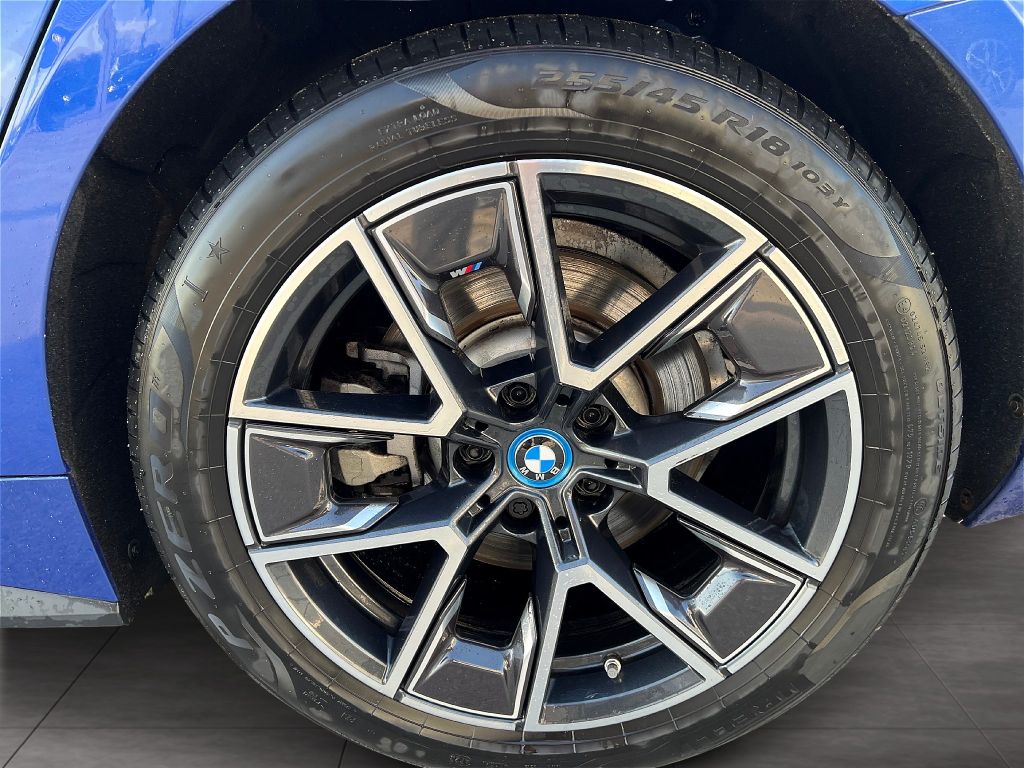 BMW i4 2023
