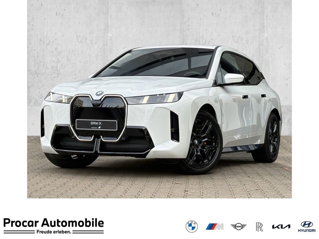 BMW iX