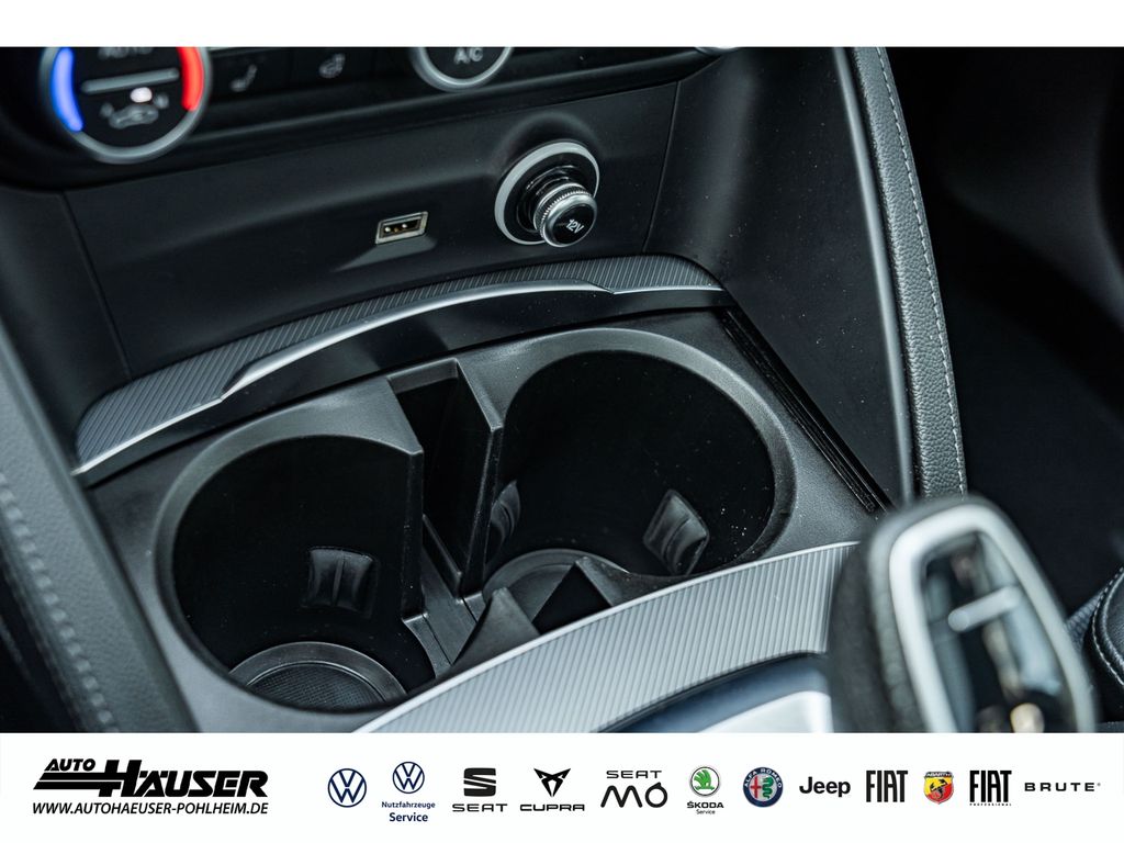 Alfa Romeo Stelvio 2023