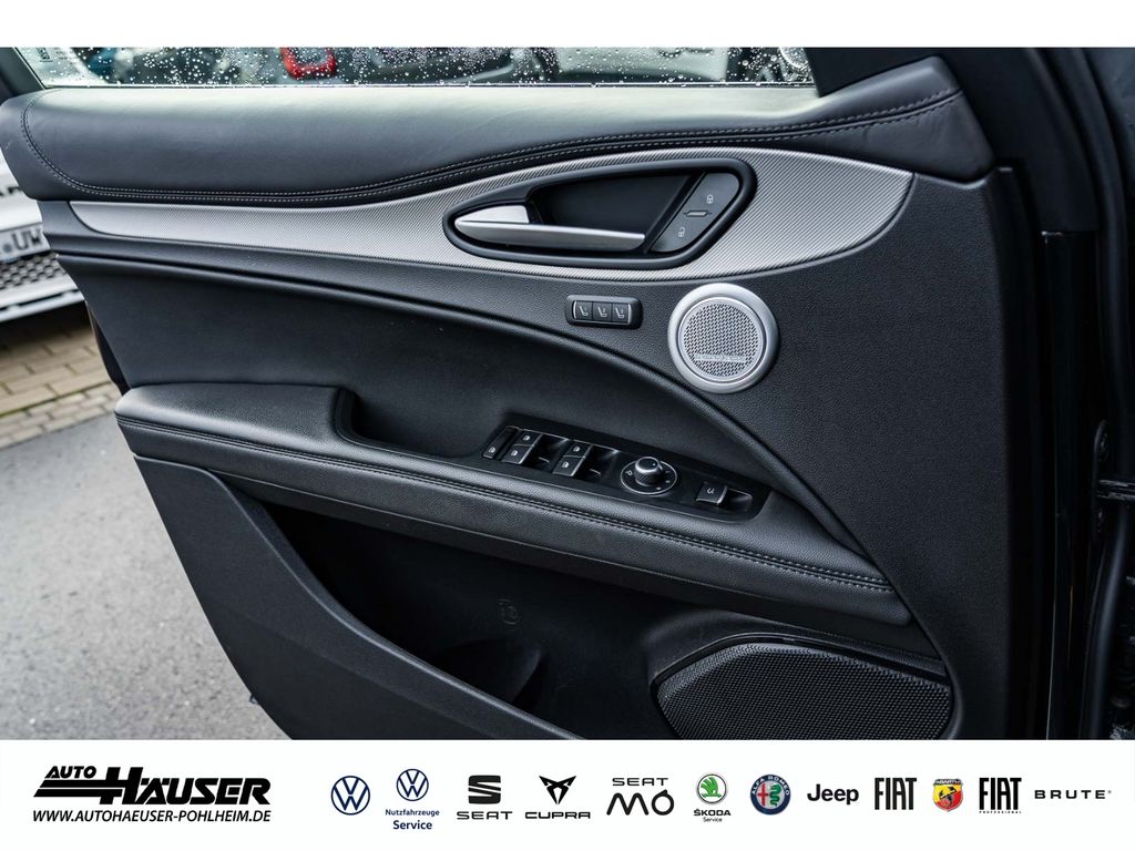 Alfa Romeo Stelvio 2023