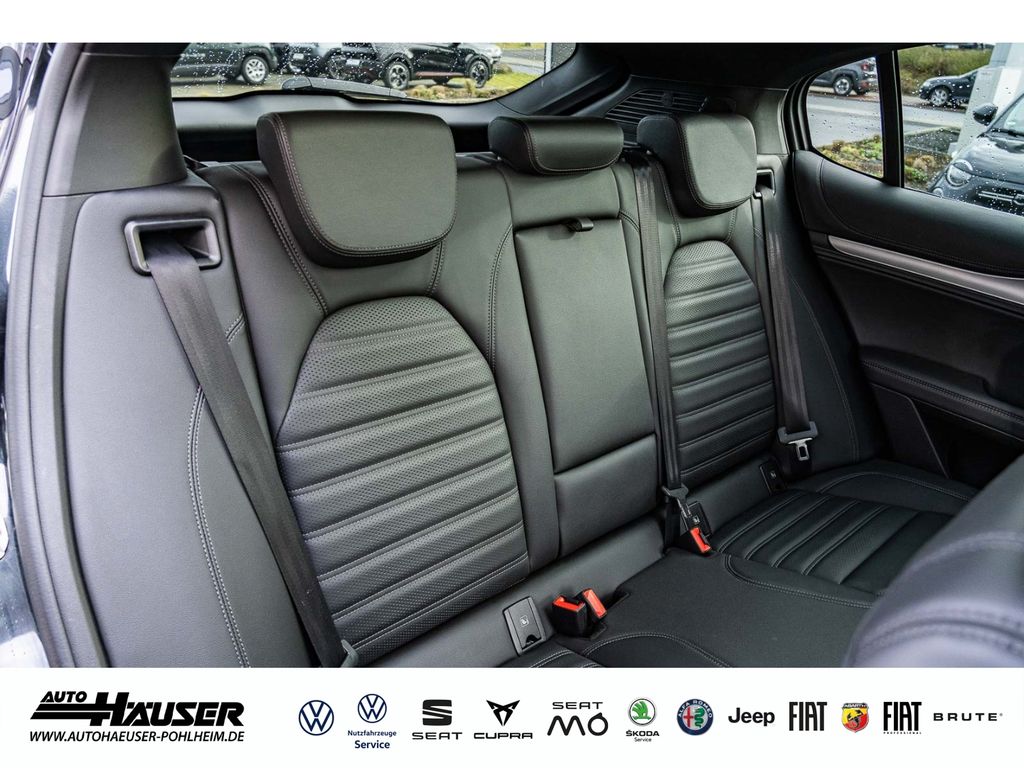 Alfa Romeo Stelvio 2023