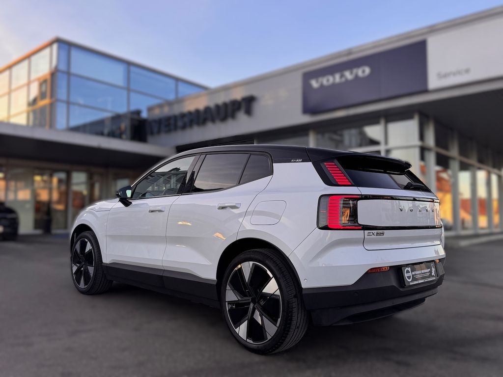 Volvo EX30 2024