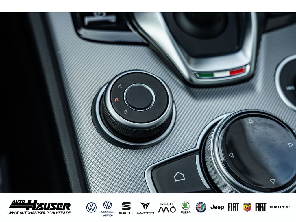 Alfa Romeo Stelvio 2023