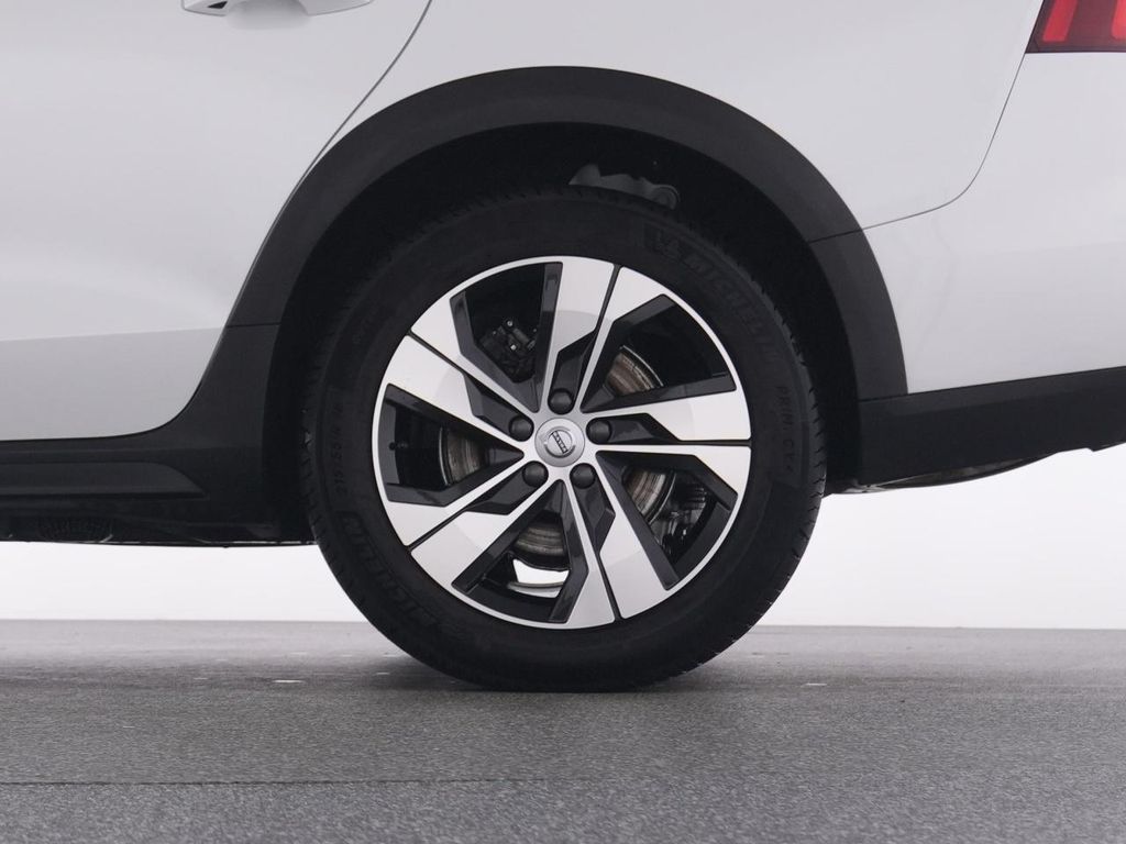 Volvo V60 Cross Country 2023