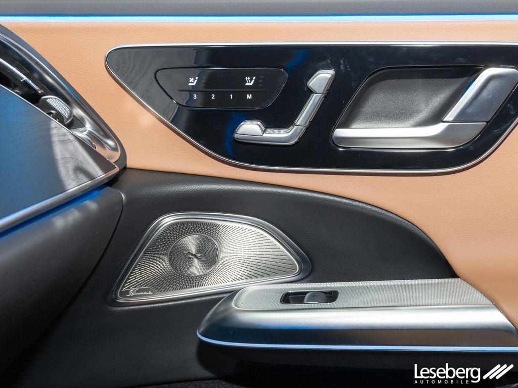 Mercedes-Benz E 300 2025