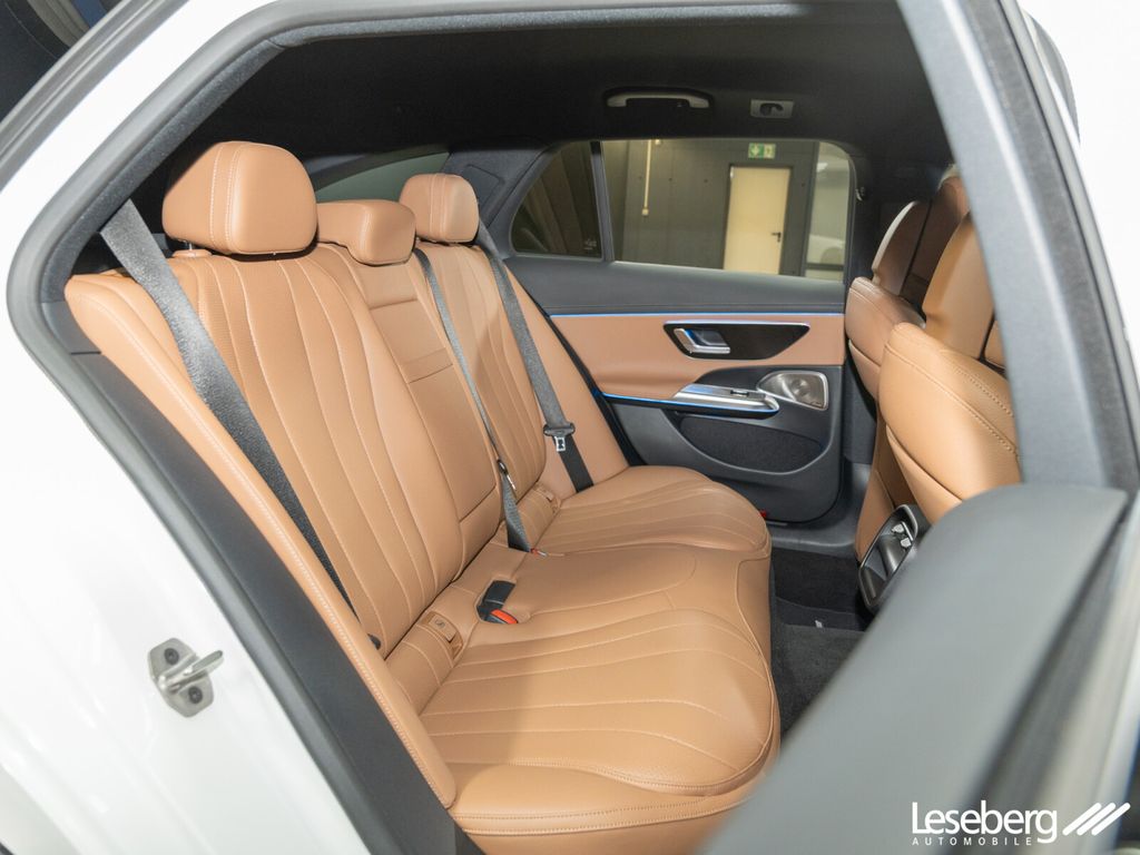 Mercedes-Benz E 300 2025