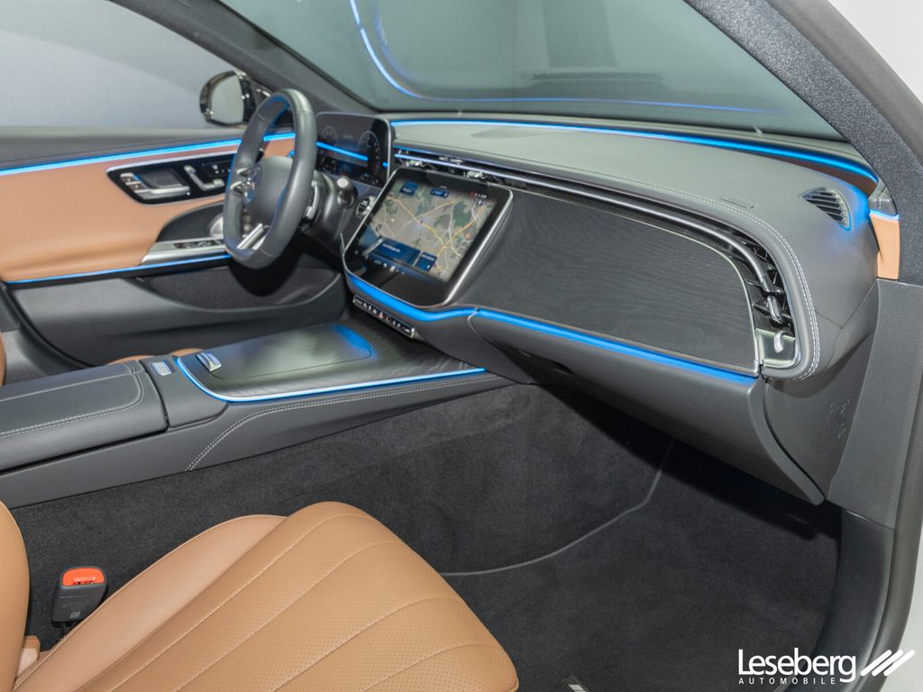 Mercedes-Benz E 300 2025