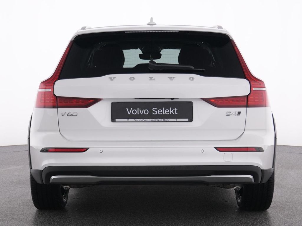 Volvo V60 Cross Country 2023
