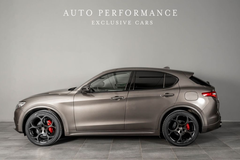 Alfa Romeo Stelvio 2023