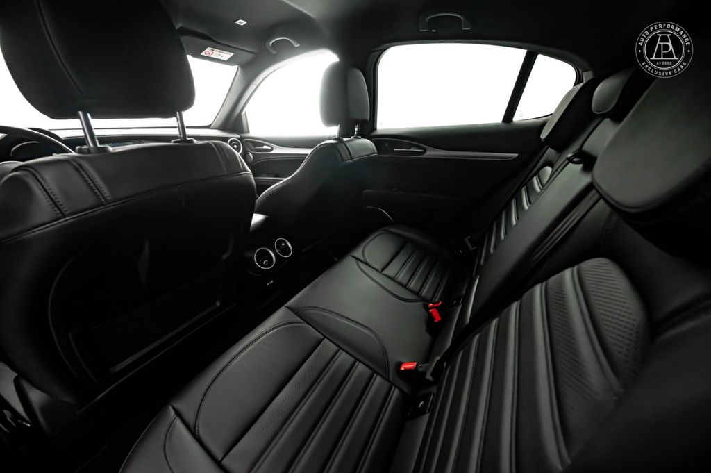 Alfa Romeo Stelvio 2023