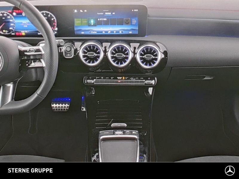 Mercedes-Benz CLA 200 2025