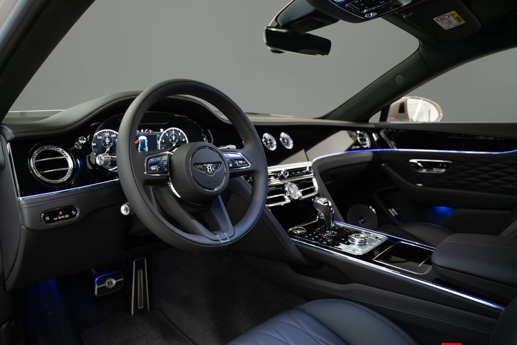Bentley Flying Spur 2024