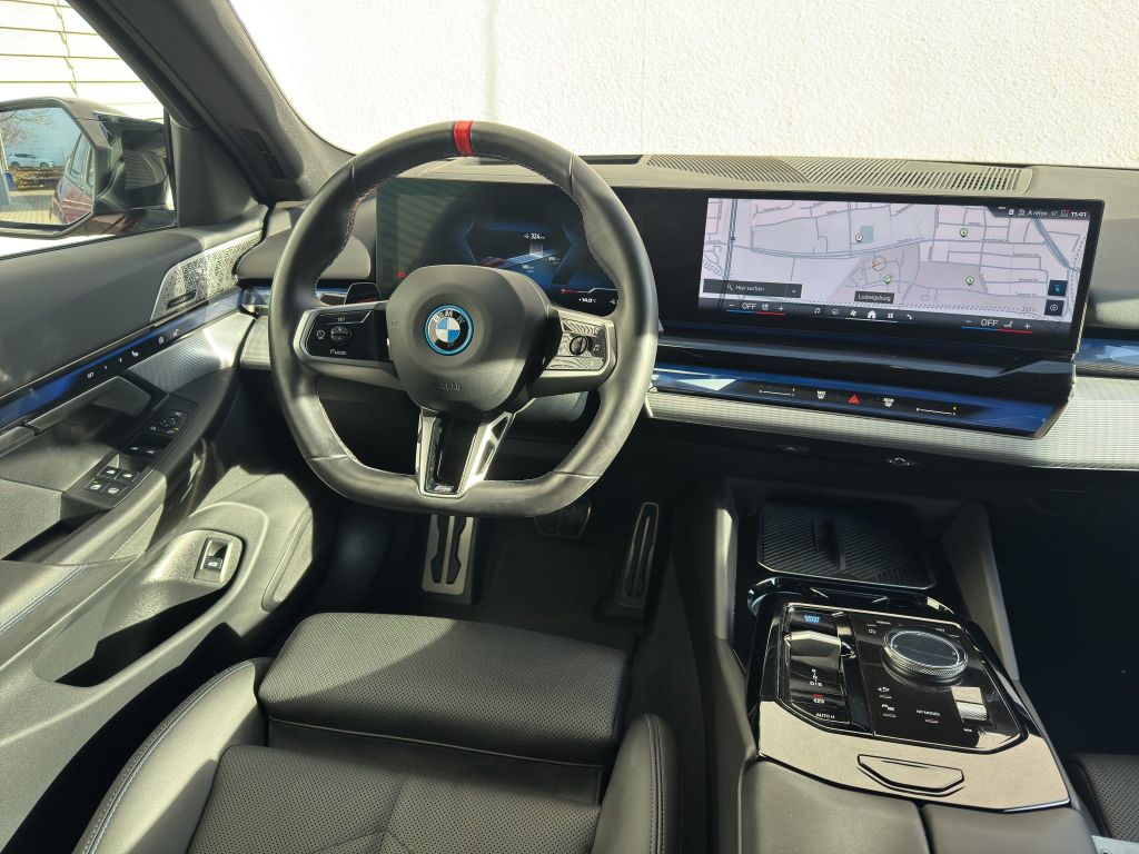 BMW i5 2024