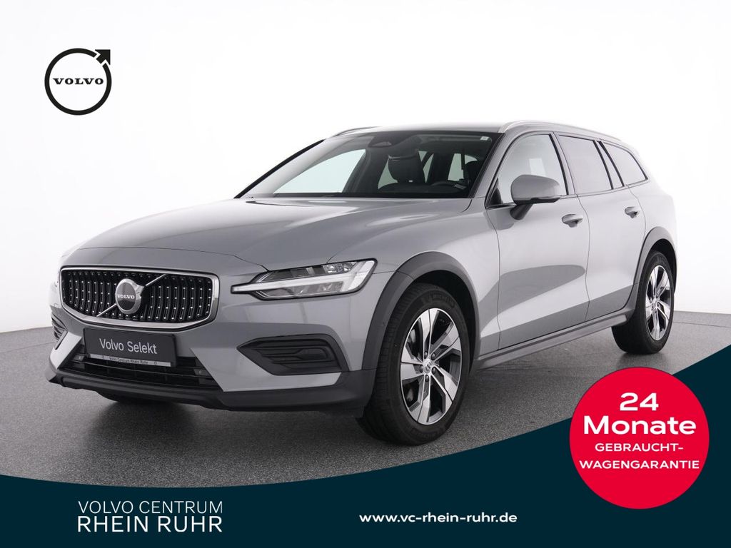 Volvo V60 Cross Country 2023