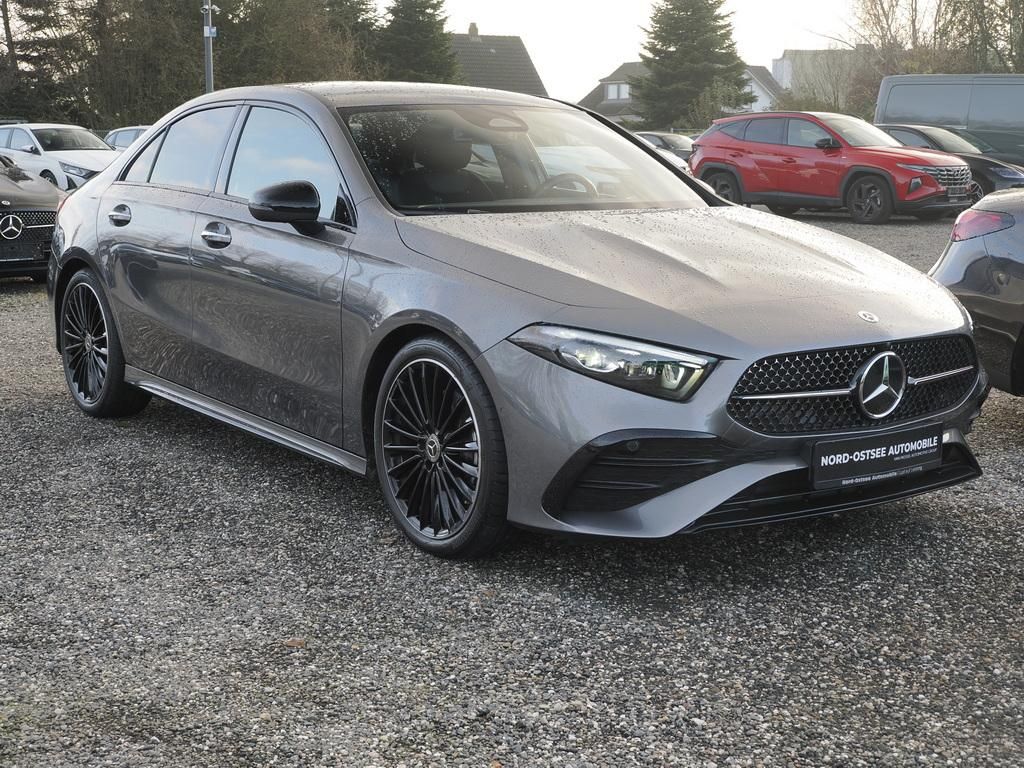 Mercedes-Benz A 220 2025