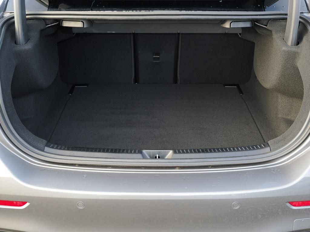 Mercedes-Benz A 220 2025