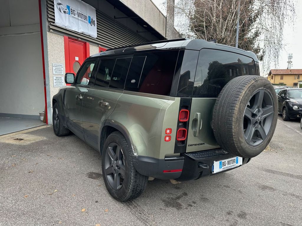Land Rover Defender 2023