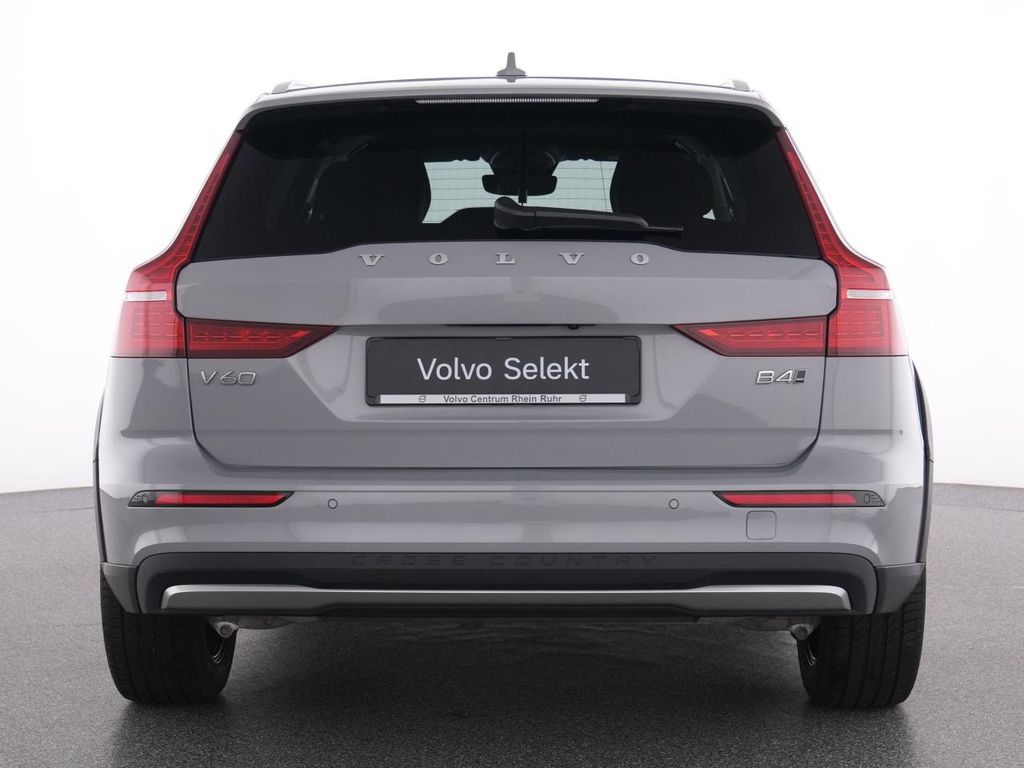 Volvo V60 Cross Country 2023