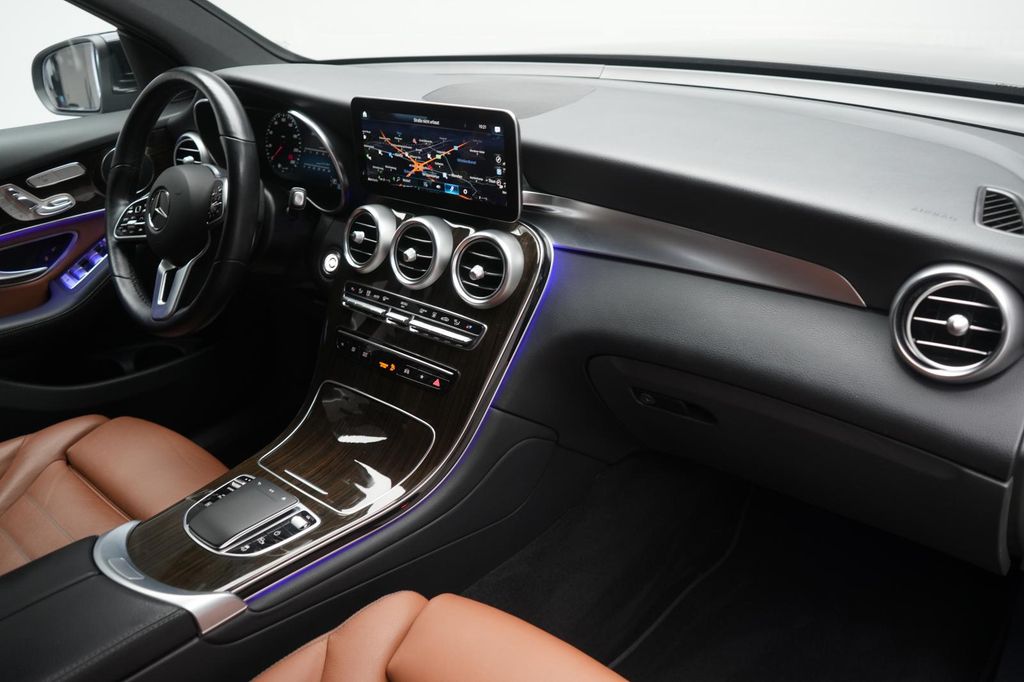 Mercedes-Benz GLC 300 2021