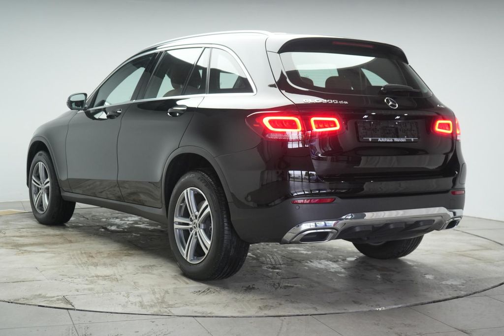 Mercedes-Benz GLC 300 2021