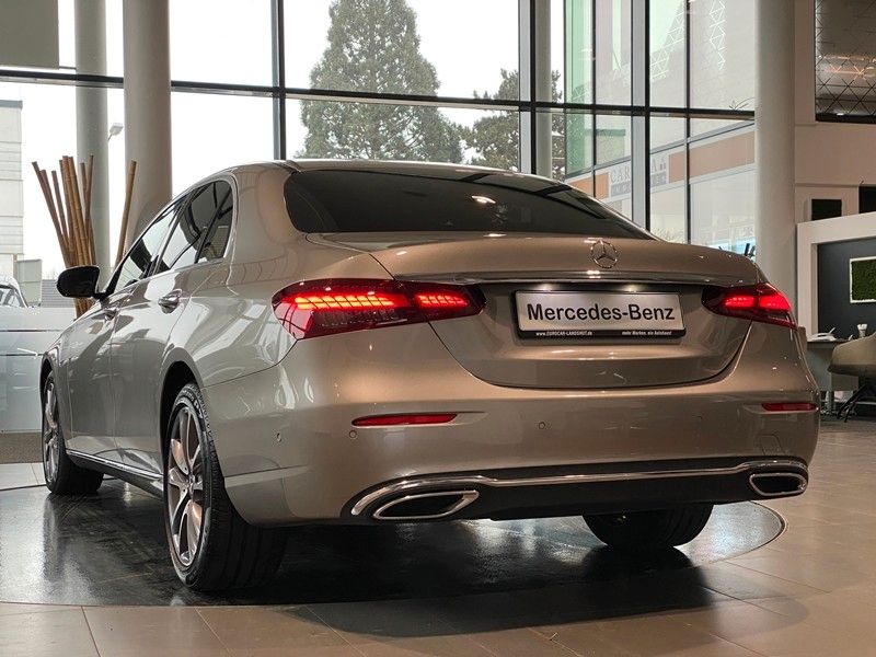 Mercedes-Benz E 220 2022